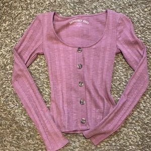 Pink button aero top